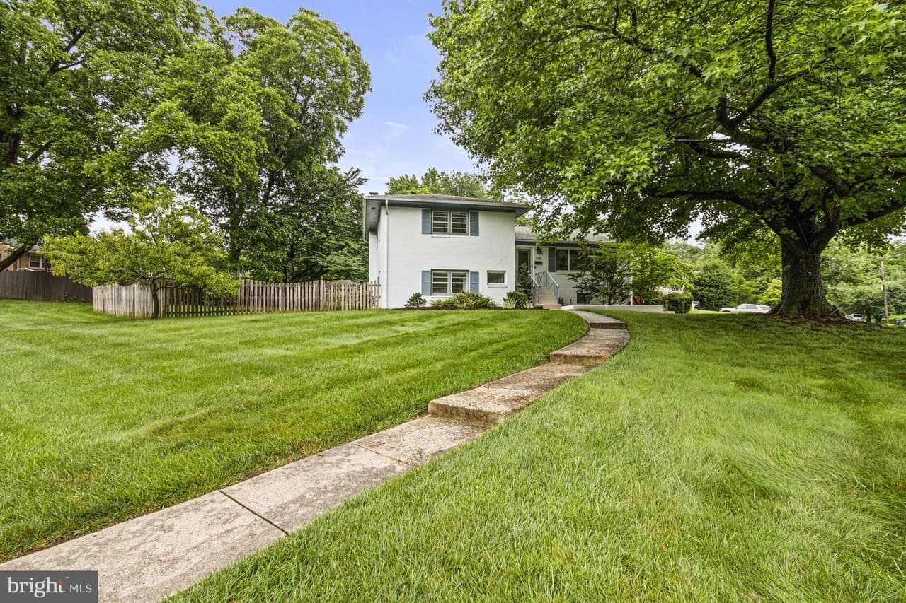 7119 Sea Cliff - Photo 1