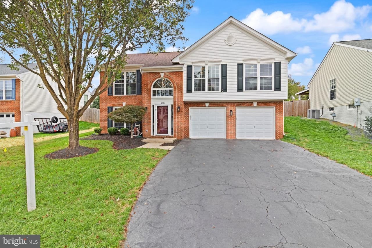 9305 Shannon - Photo 1