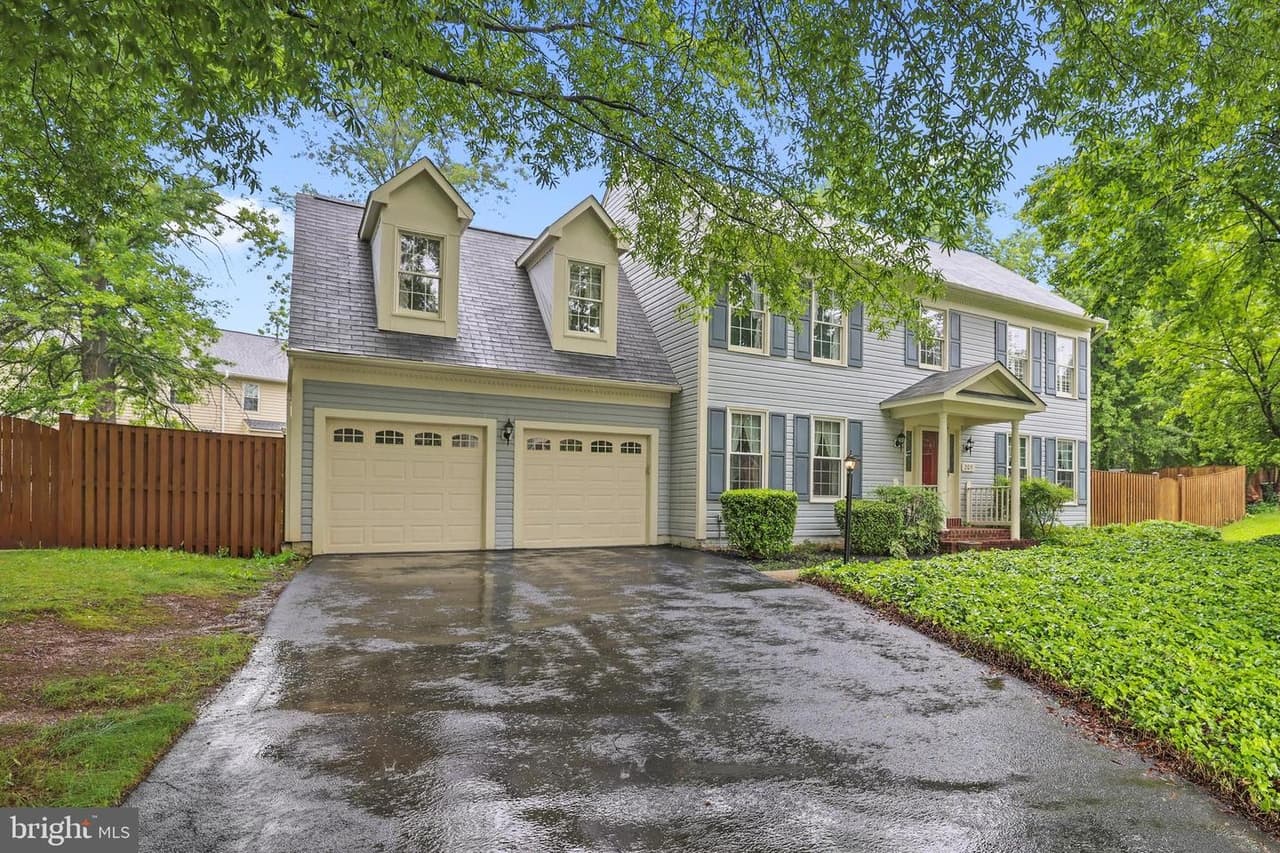209 Primrose - Photo 1