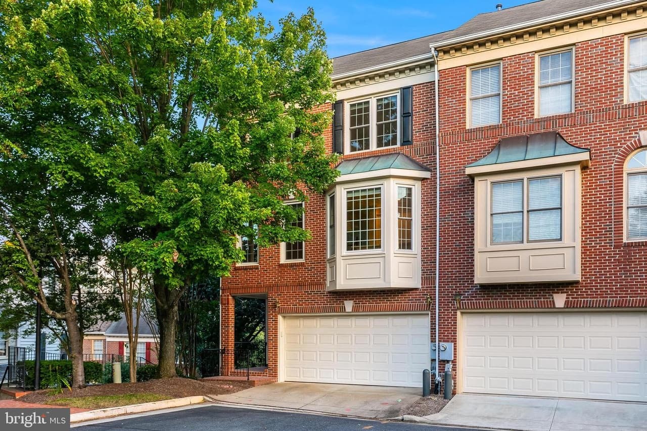 2523 Hunton - Photo 1
