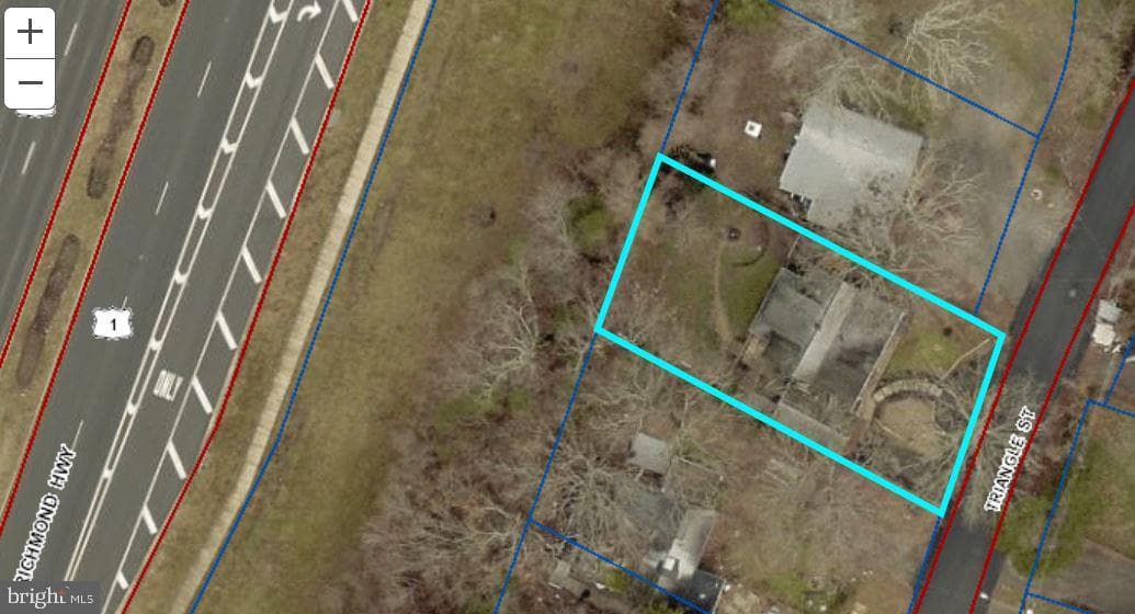 18506 Triangle - Photo 1