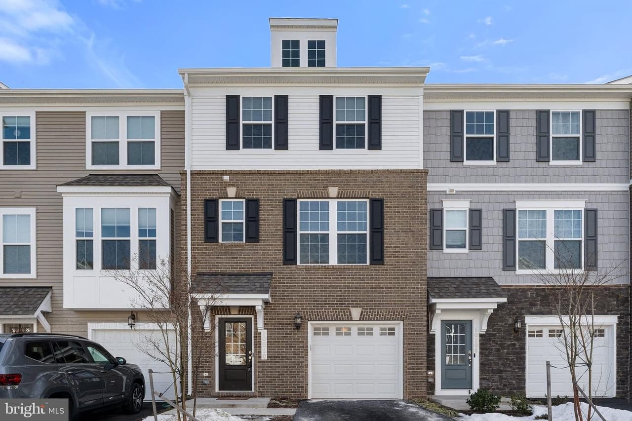 10510 Hinton - Photo 1