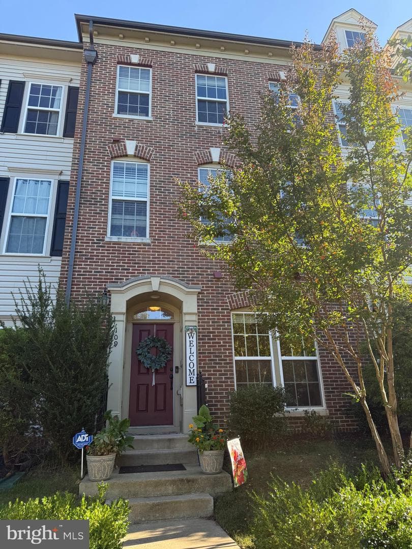 109 Almond - Photo 1