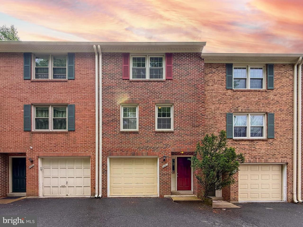 6861 Washington - Photo 1