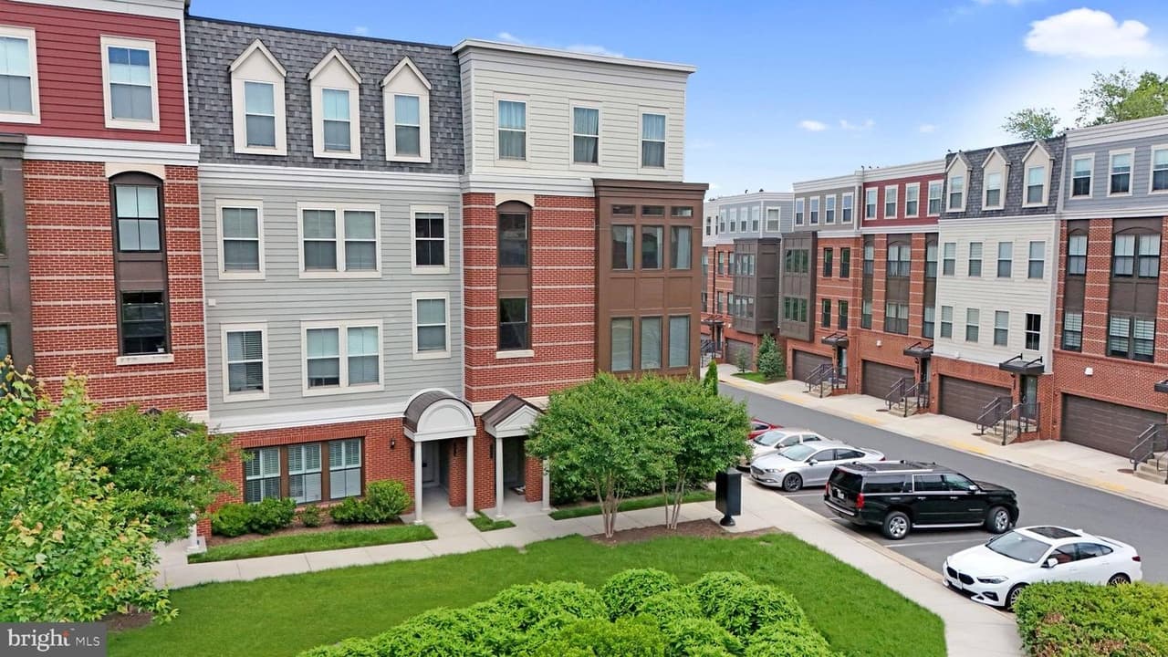 3972 Norton - Photo 1