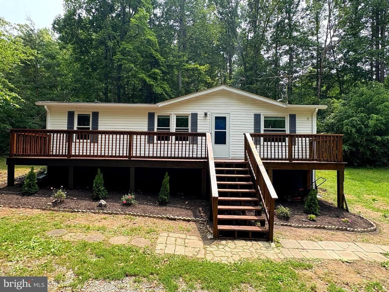 8410 Bettina - Photo 1