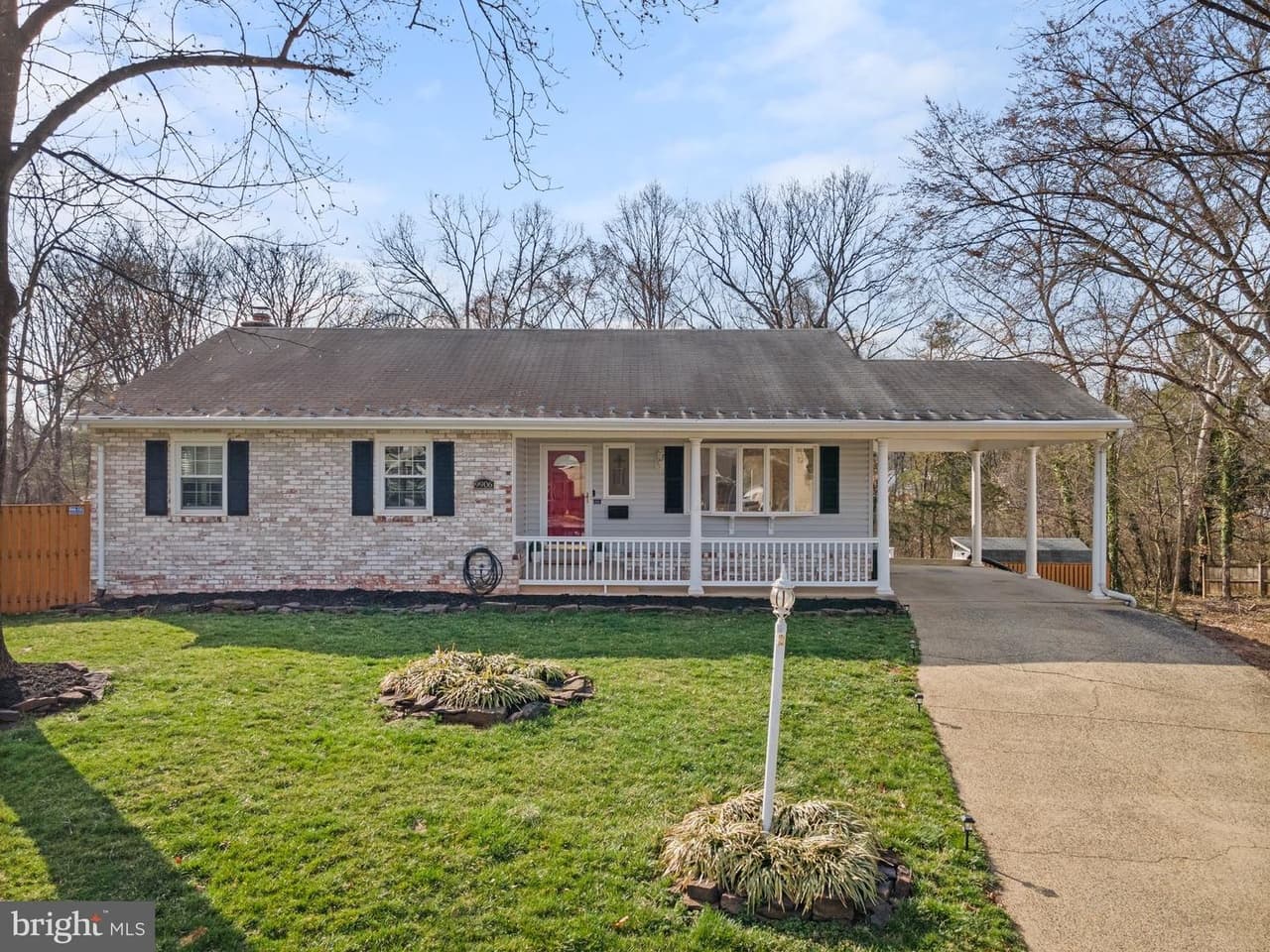 9906 Greenview - Photo 1