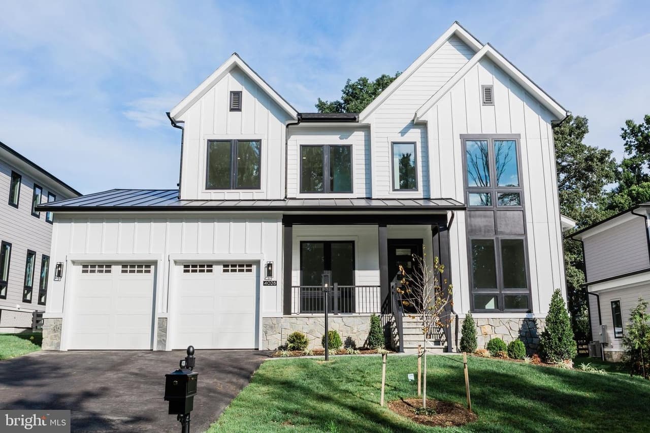 4025 Travis - Photo 1