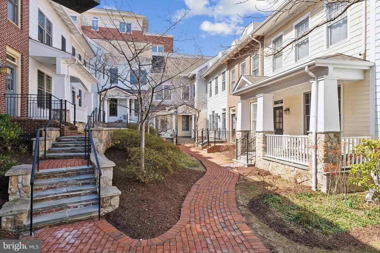 1330 N Danville - Photo 1