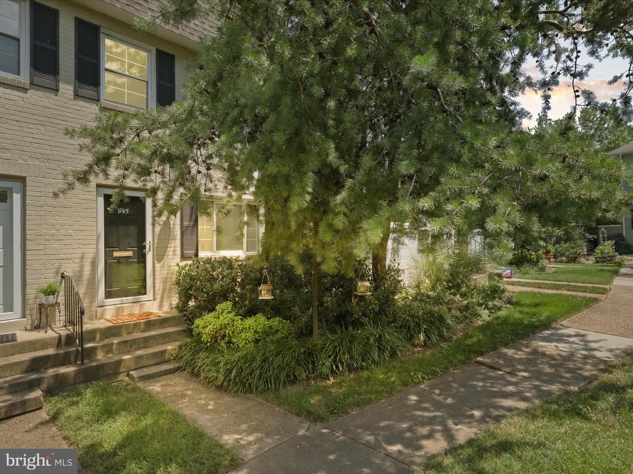 1745 N Cliff - Photo 1