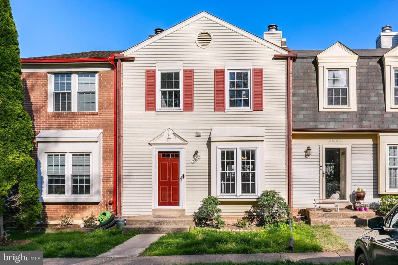 2803 Grovemore - Photo 1