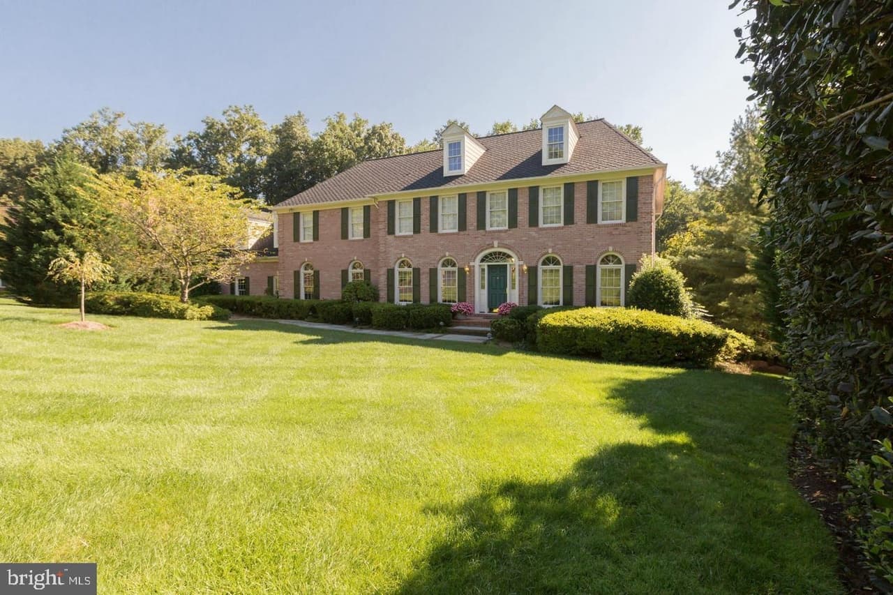 903 Winstead - Photo 1