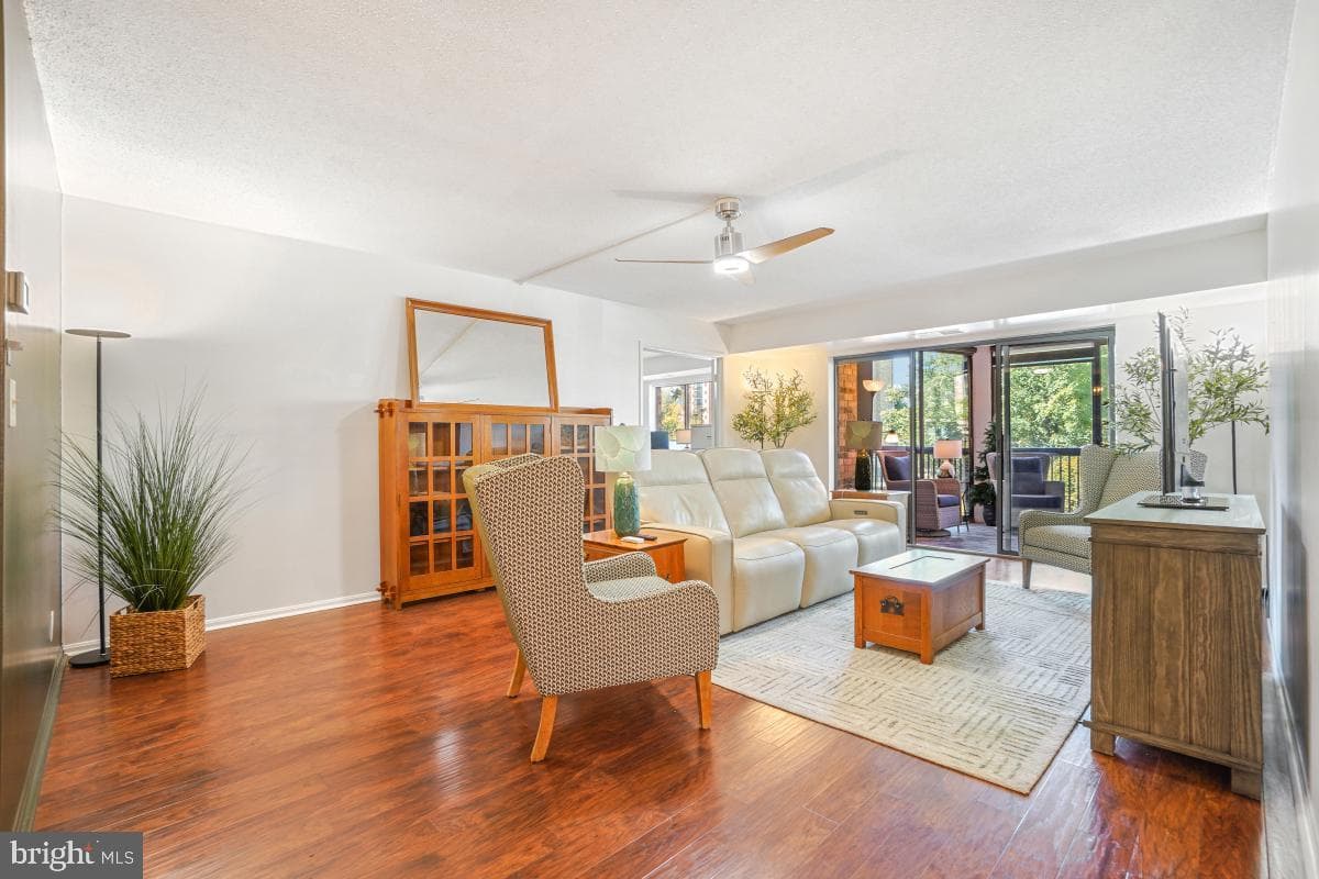 5904 Mount Eagle Unit#401 - Photo 1