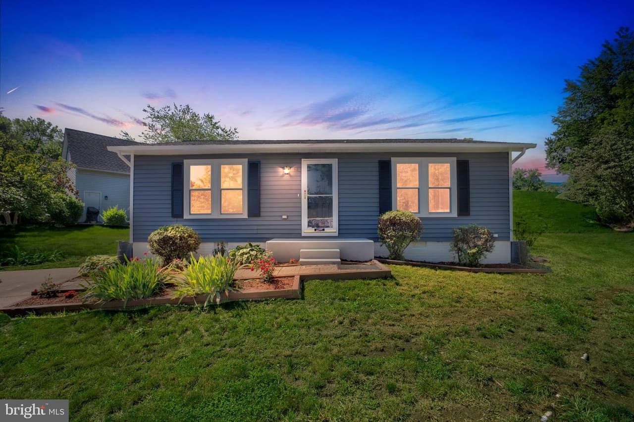 152 Oak View - Photo 1