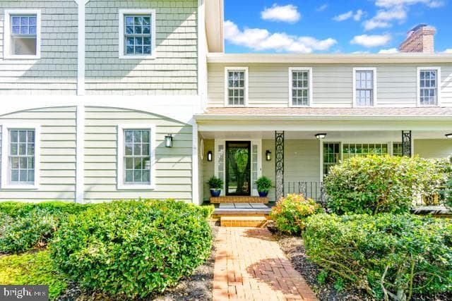 313 Ingleside - Photo 1