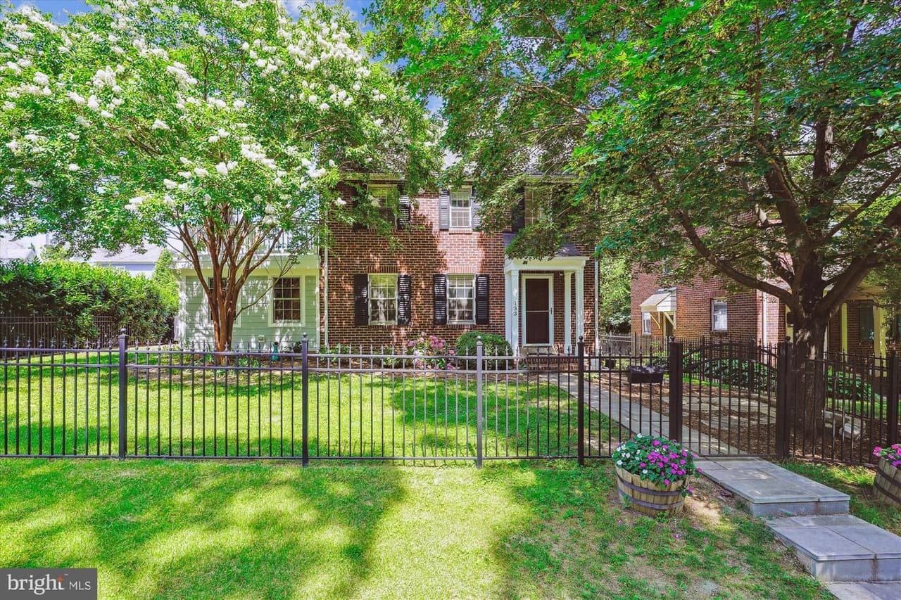 133 N Highland - Photo 1