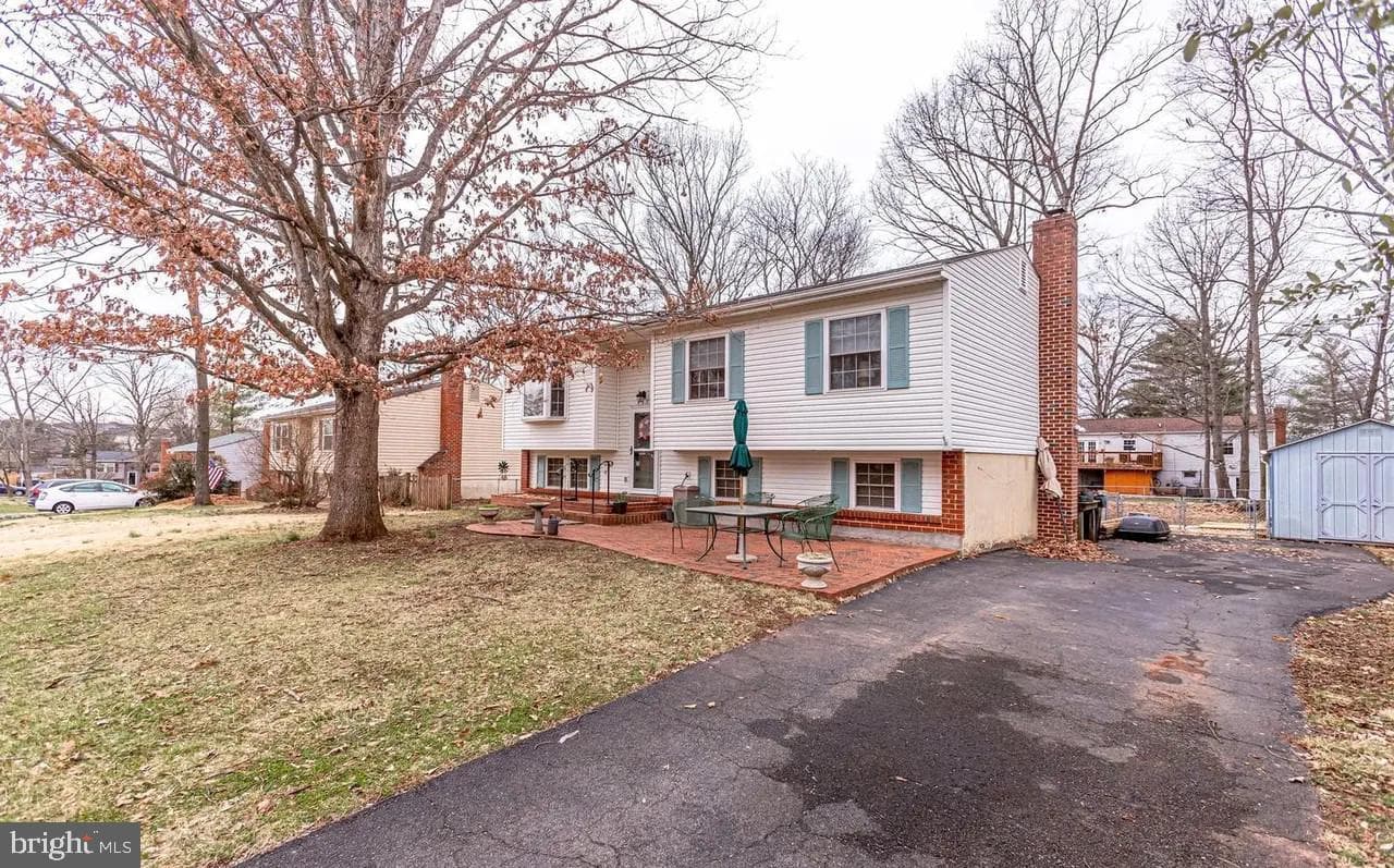 9370 Fernwood - Photo 1