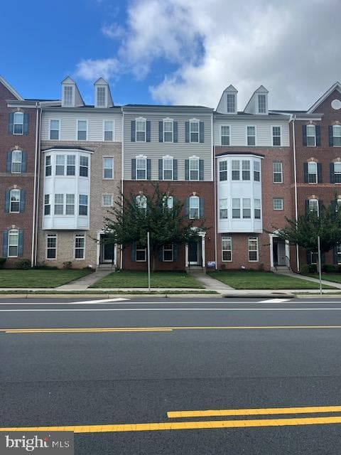 43841 Centergate - Photo 1
