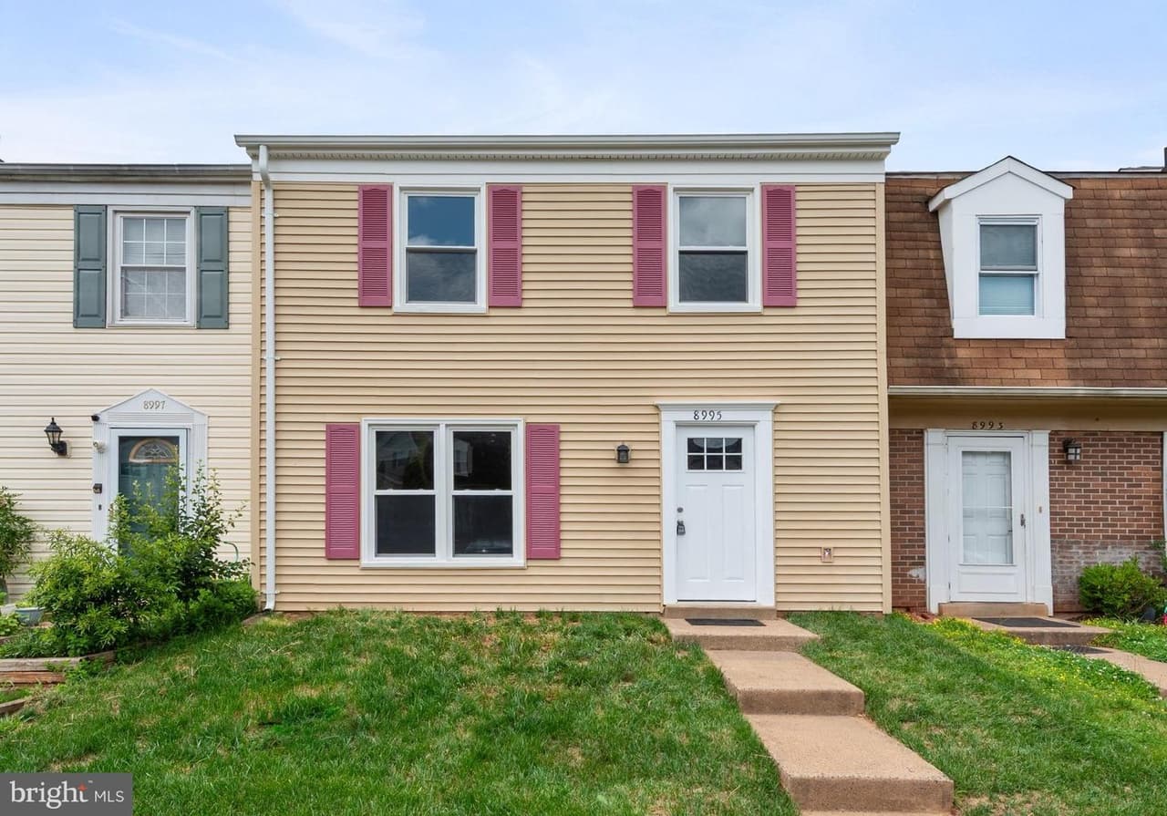 8995 Patterson - Photo 1