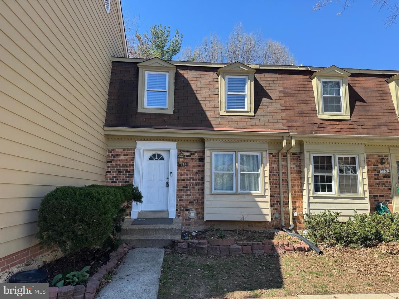 717 Birch - Photo 1
