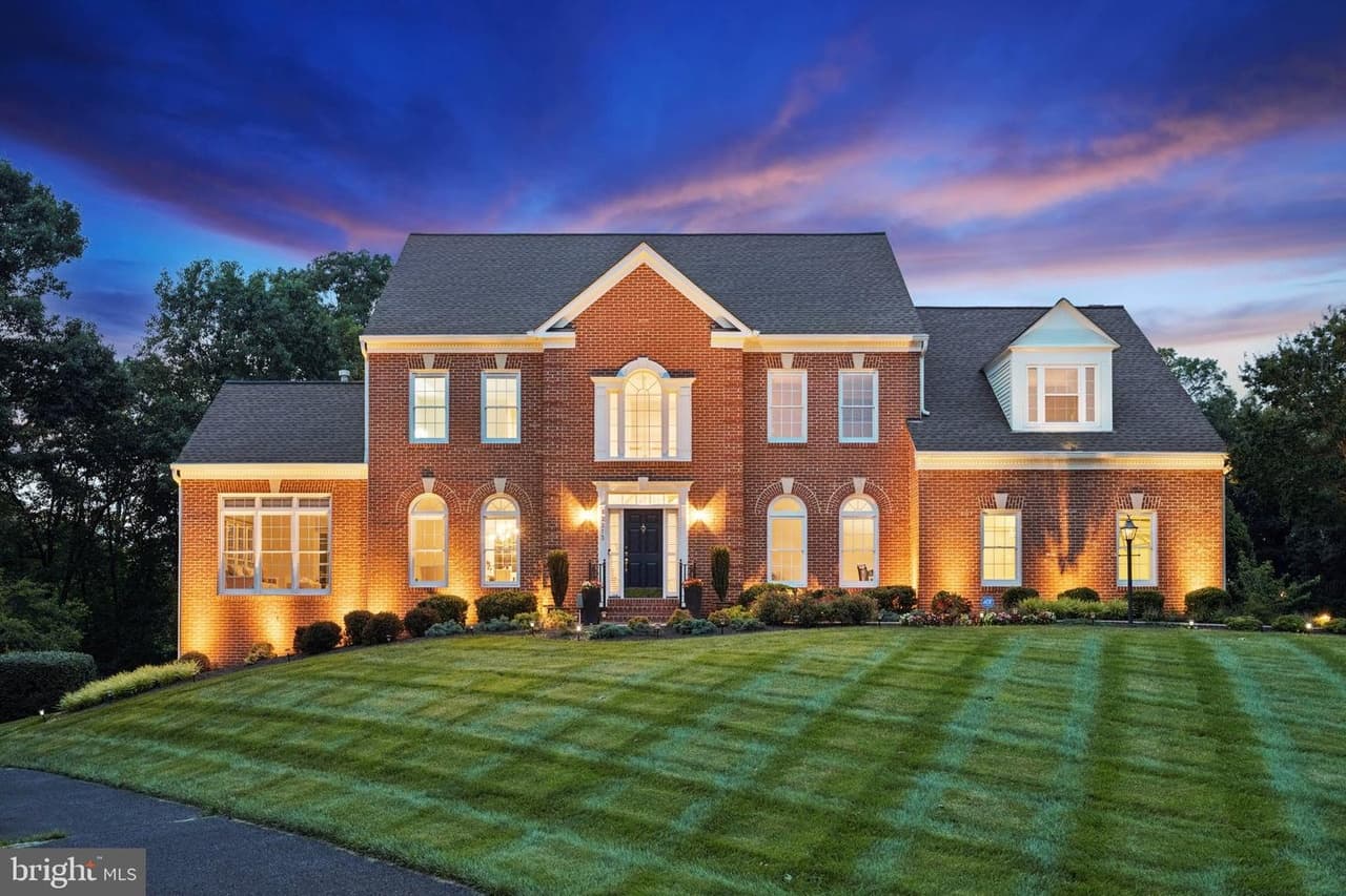 12213 Windsor Hall - Photo 1