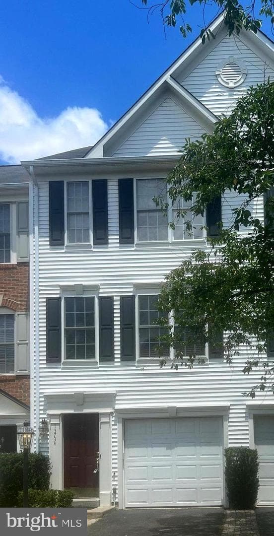 13734 Denham - Photo 1