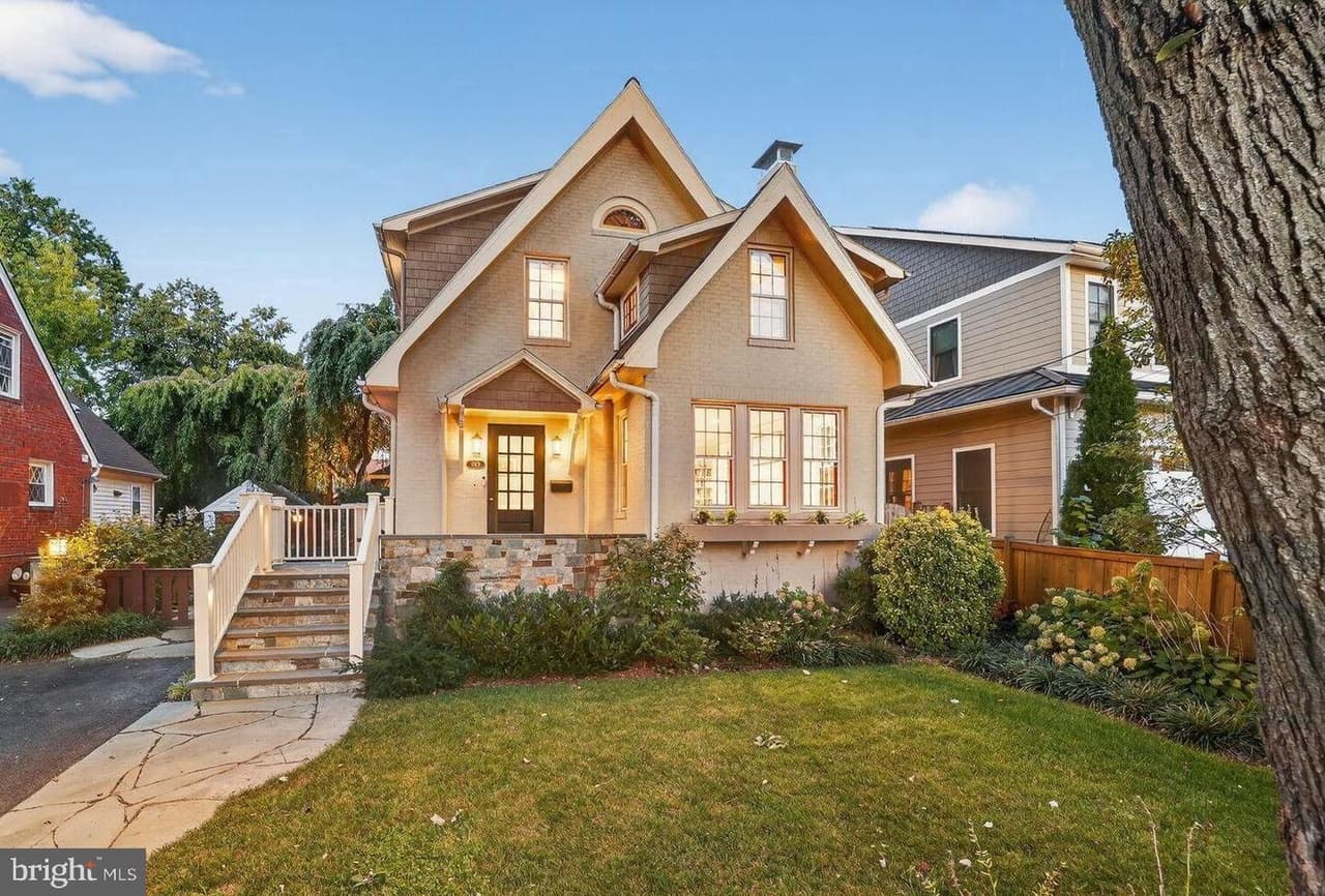 2515 N Jefferson - Photo 1