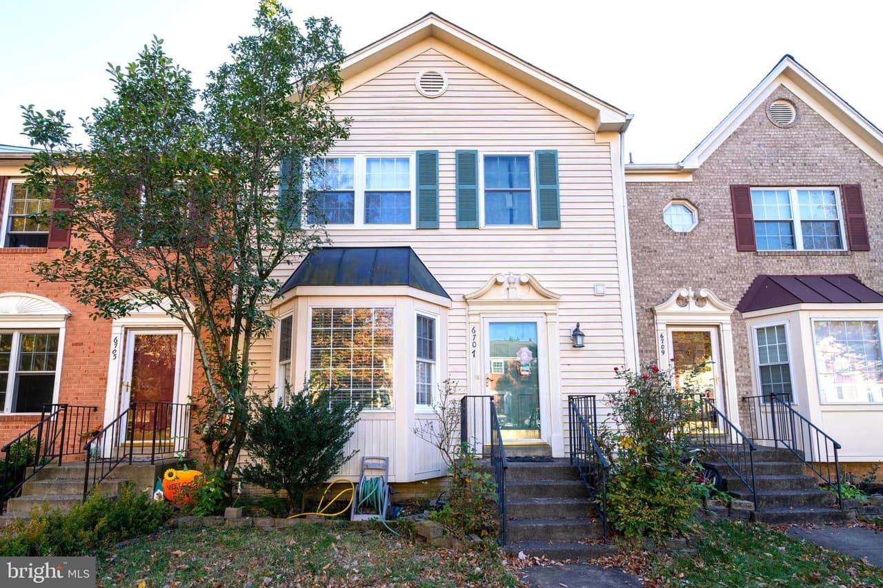 6707 Rockledge - Photo 1