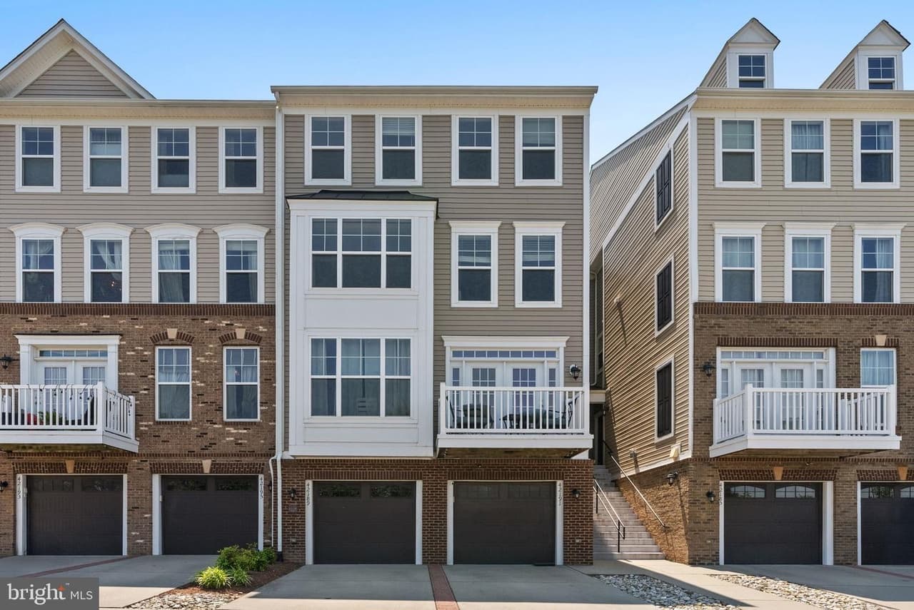 42189 Shorecrest - Photo 1