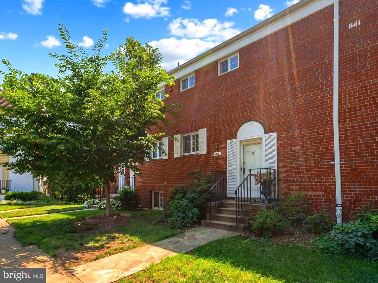 1610 Ripon - Photo 1