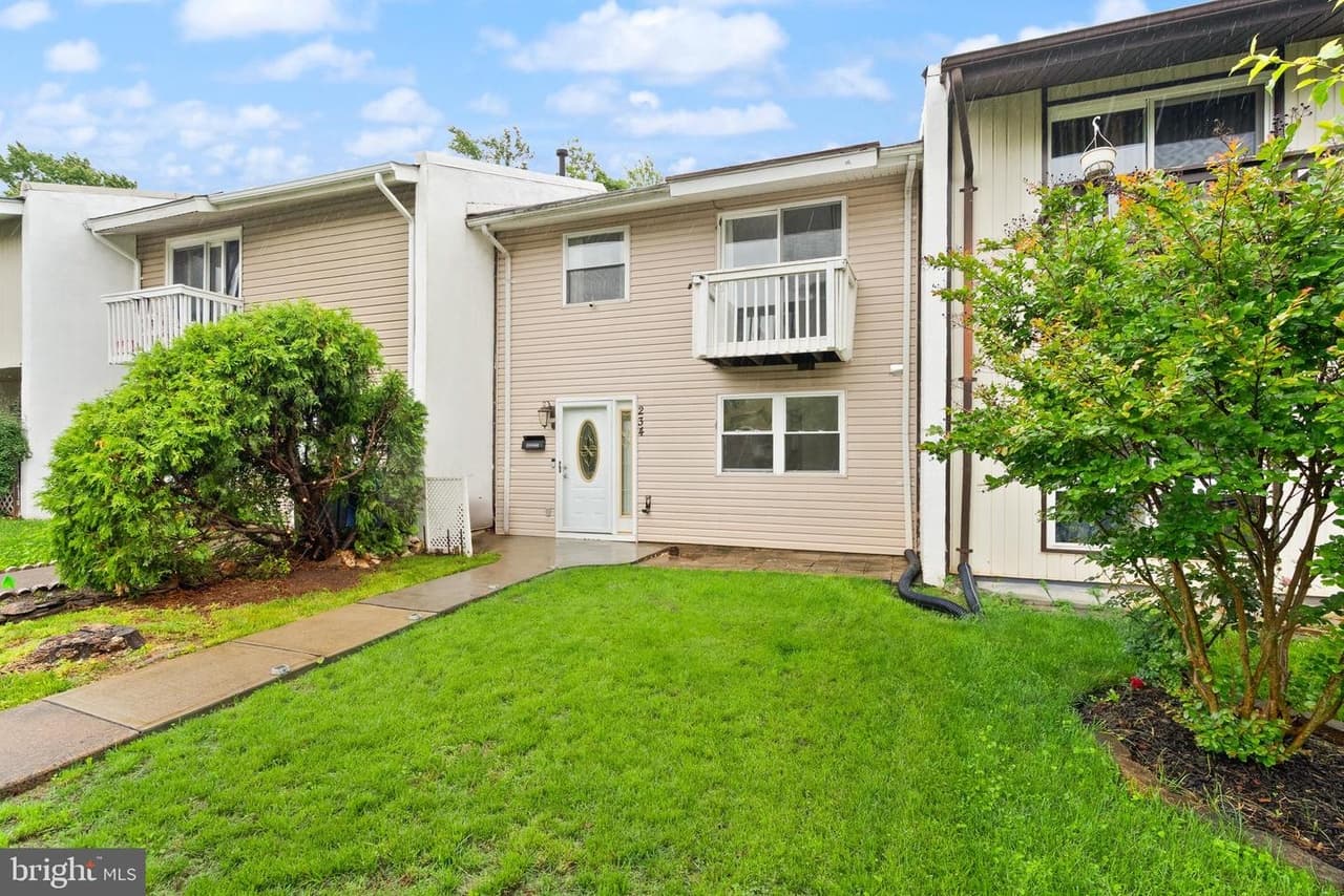 234 Willow - Photo 1
