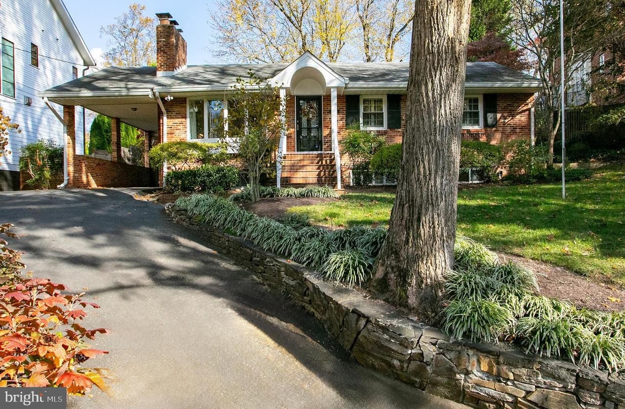 4021 N Richmond - Photo 1
