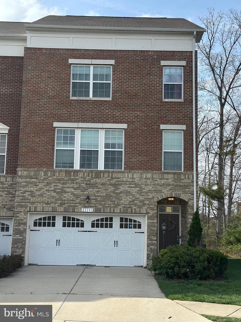 23191 Tradewind - Photo 1