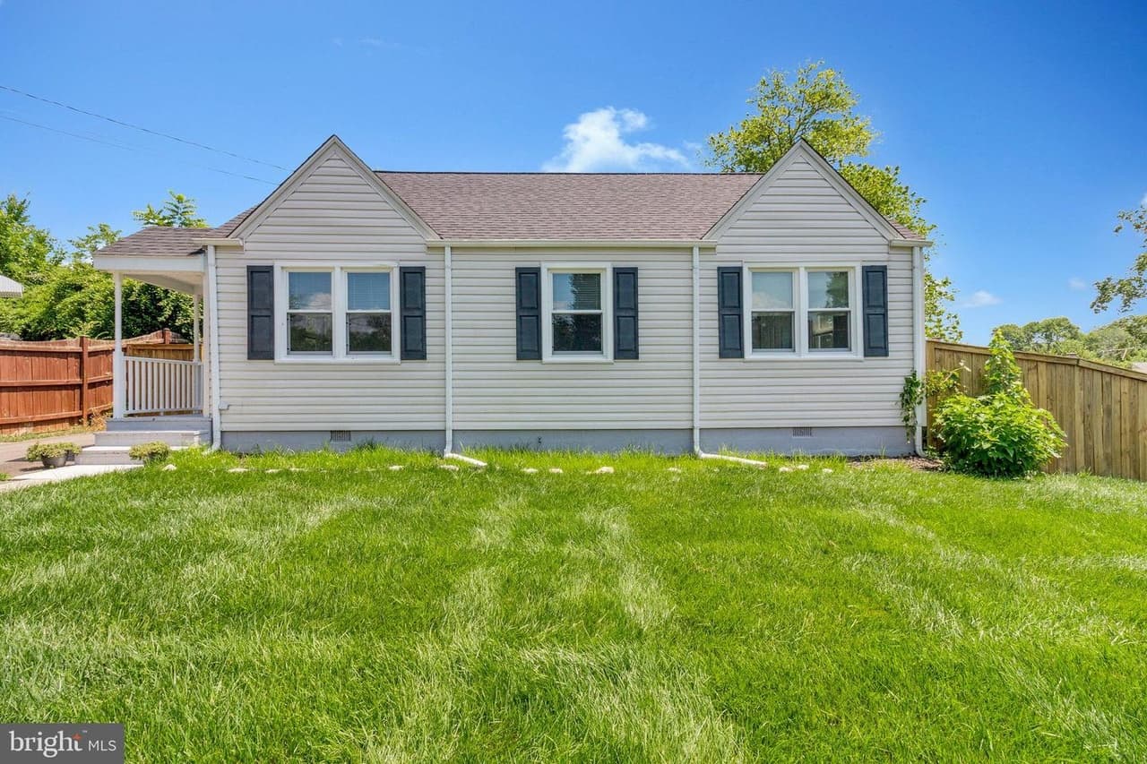 3015 Greenway - Photo 1