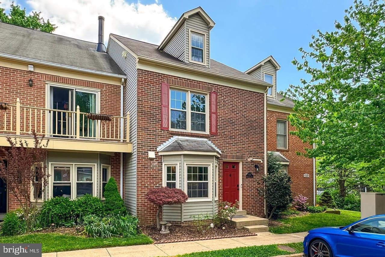 7527 Chrisland - Photo 1