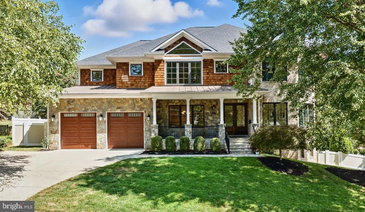6434 Noble - Photo 1