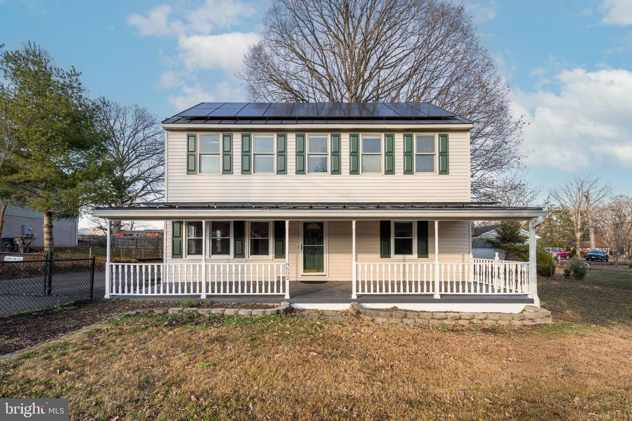 8602 Spruce - Photo 1