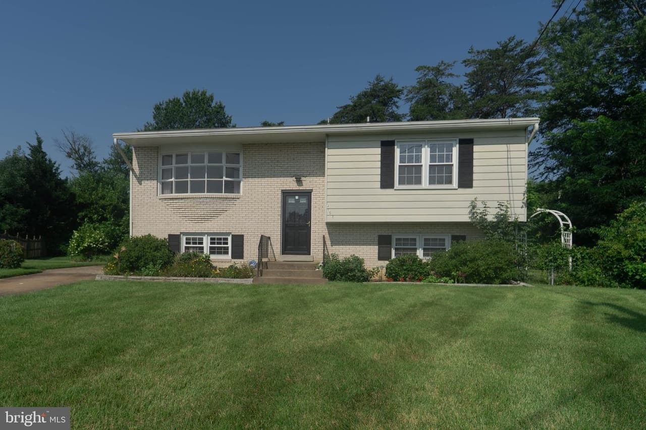 4153 Bassett - Photo 1