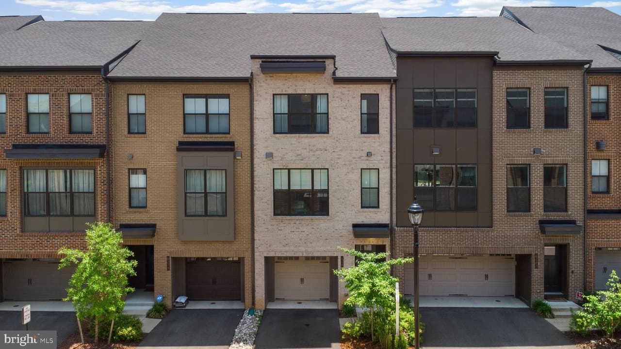 6181 Veneto - Photo 1