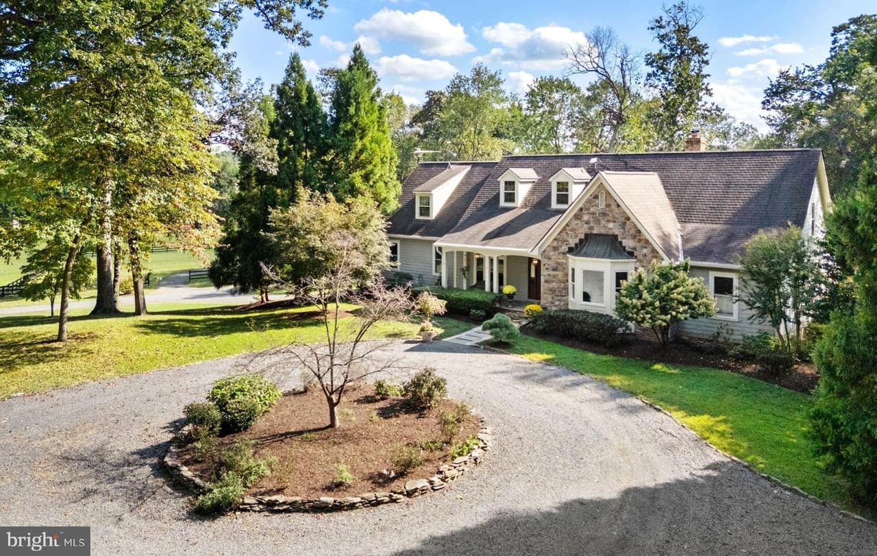 36775 Leith - Photo 1