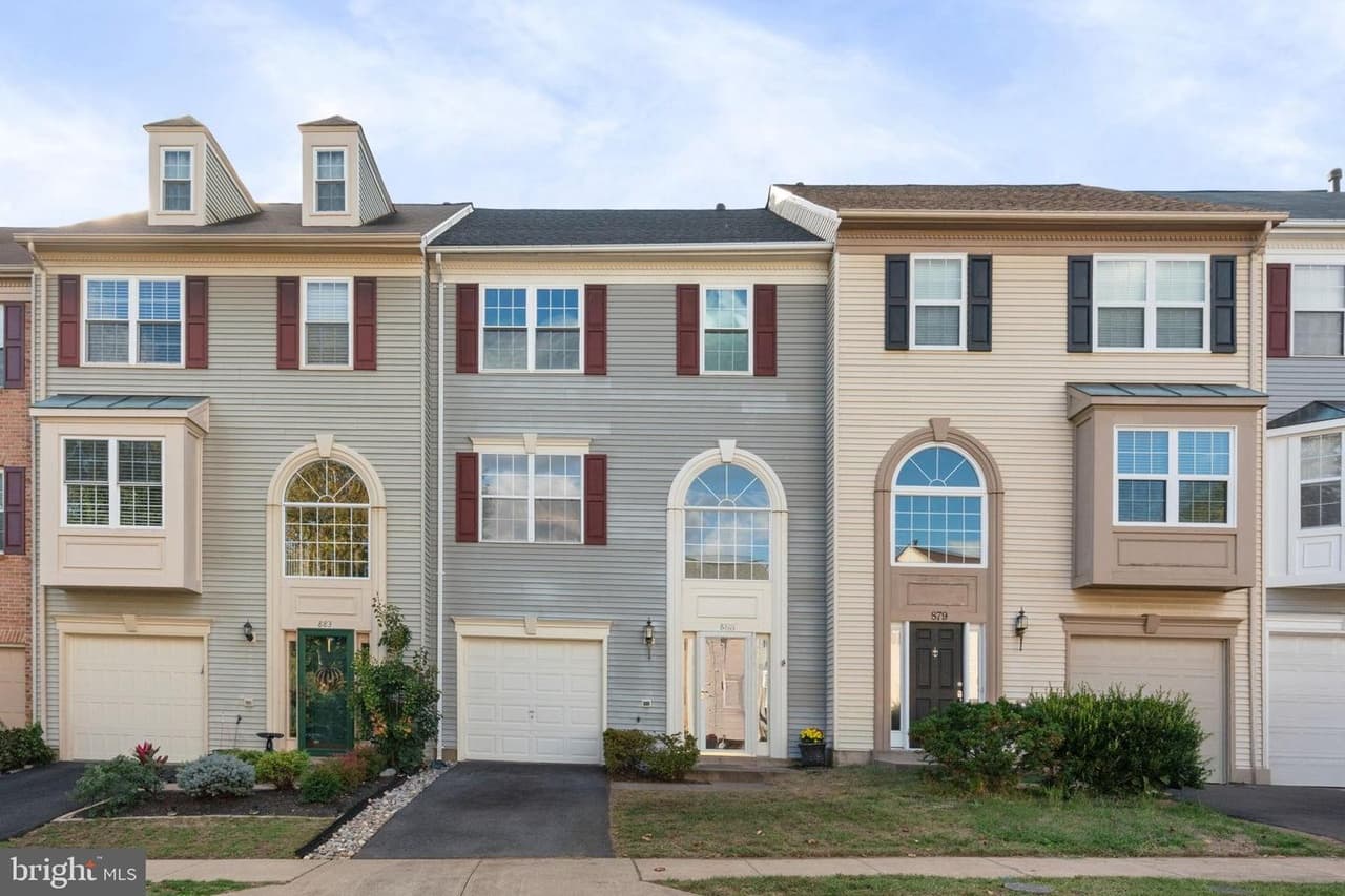 881 Tall Oaks - Photo 1