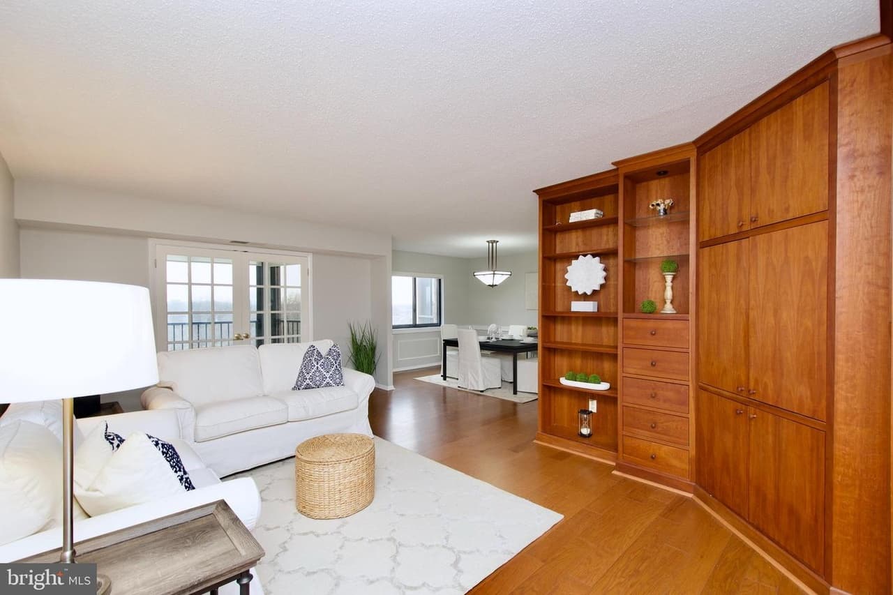 5902 Mount Eagle Unit#905 - Photo 1