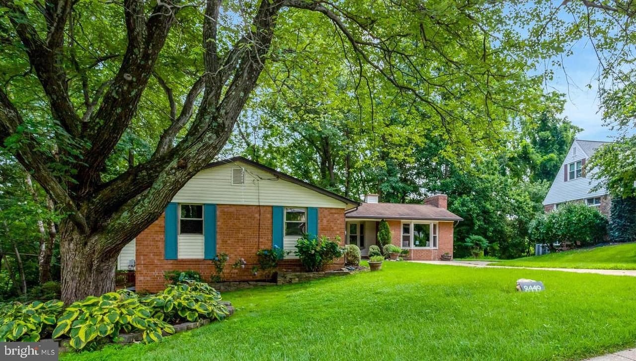 8449 Thames - Photo 1