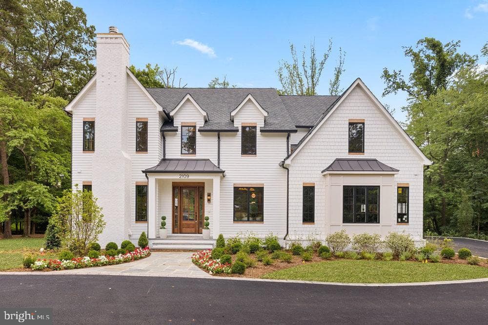 2109 Elliott - Photo 1
