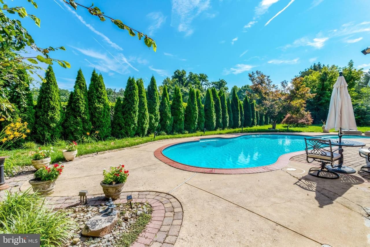 6280 Dunaway - Photo 1