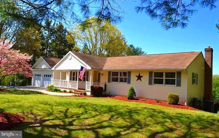 1039 Mountain View - Photo 1