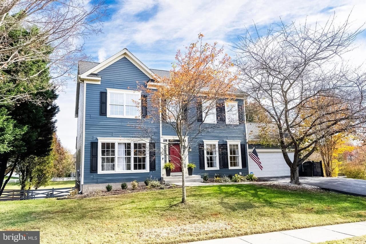 648 Elliot - Photo 1