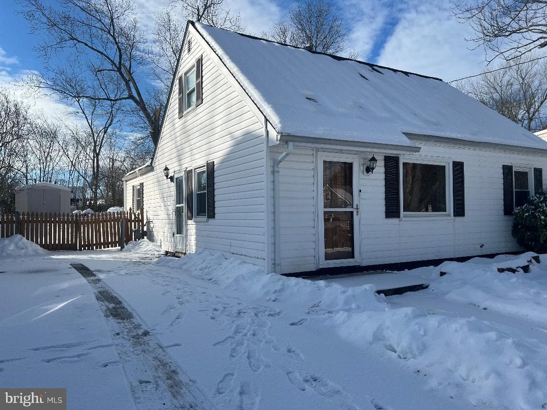 111 Sheldon - Photo 1