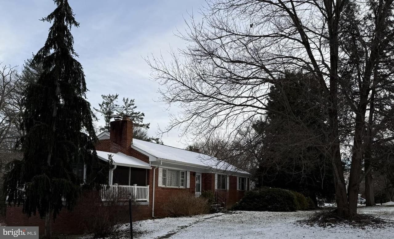 2807 Cedar - Photo 1
