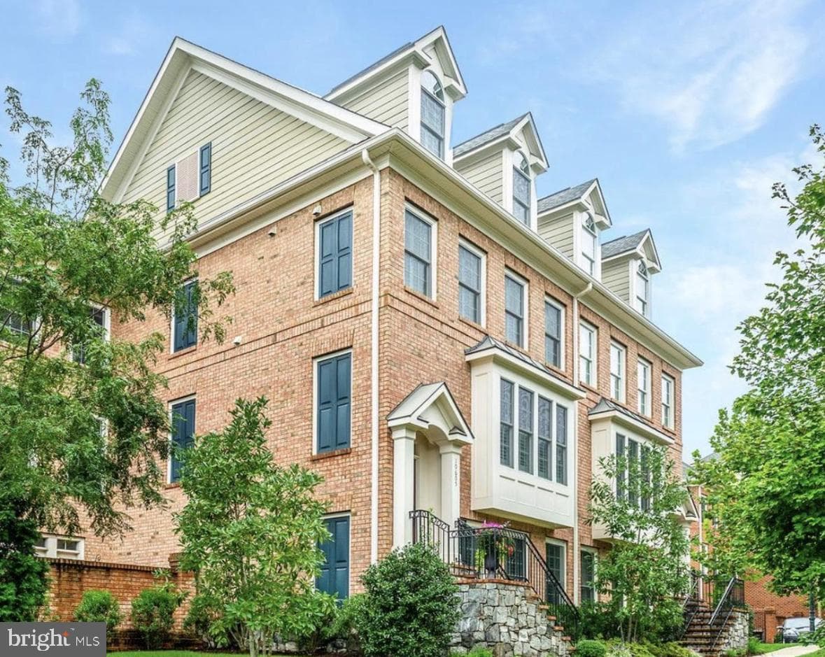 10605 Yorktown - Photo 1